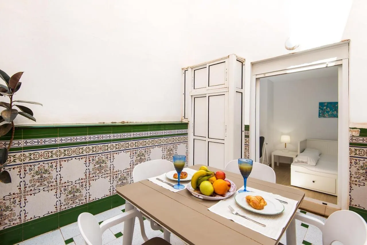 Picasso Center Apartment مالقة